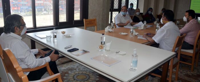 Advisor Baseer Khan visits SPS Library; Emphasises introduction of modern facilities