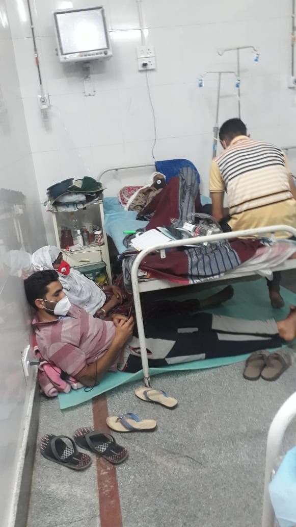 No Social distancing even in isolation ward of SMHS Hospital