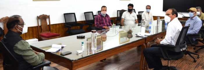 Mining & Quarrying delegation led by former Minister calls on Lt Governor