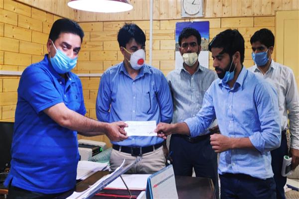 Kupwara Administration distributes Rs 1.68 crore among workers