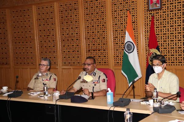 DGP Chairs Meeting of senior officers of Civil administration, Police, CAPF at PHQ Srinagar