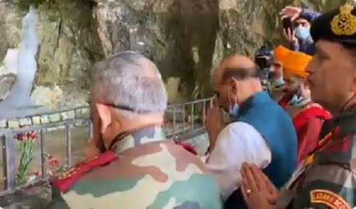 Defence minister Rajnath Singh visits Amarnath cave shrine in Kashmir Himalayas