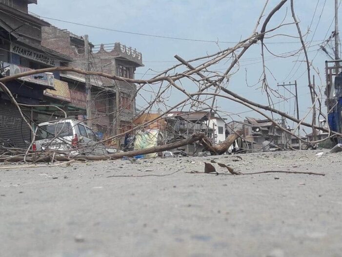 Without water for 15 days, residents in Srinagar locality stage protest