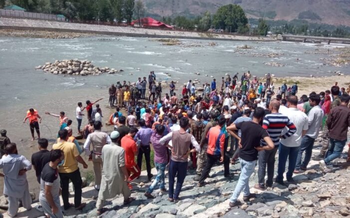 Teen drowns in Bandipora, another rescued in critical condition
