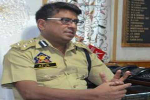 DIG South Kashmir Atul Goel, who caught DSP Davinder Singh, gets gallantry medal