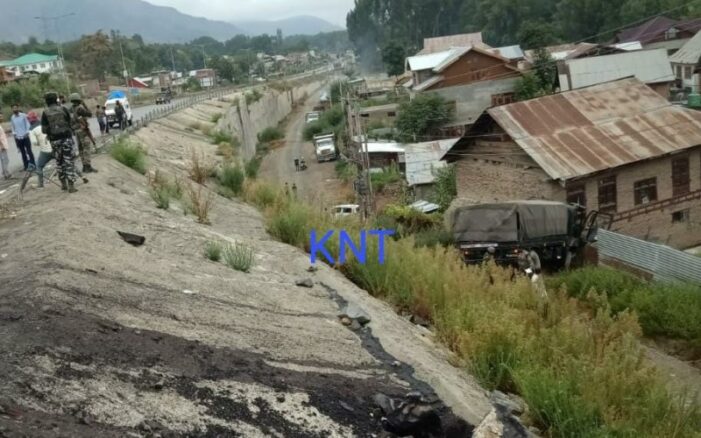 Army vehicle crashes into house in south Kashmir’s Pulwama