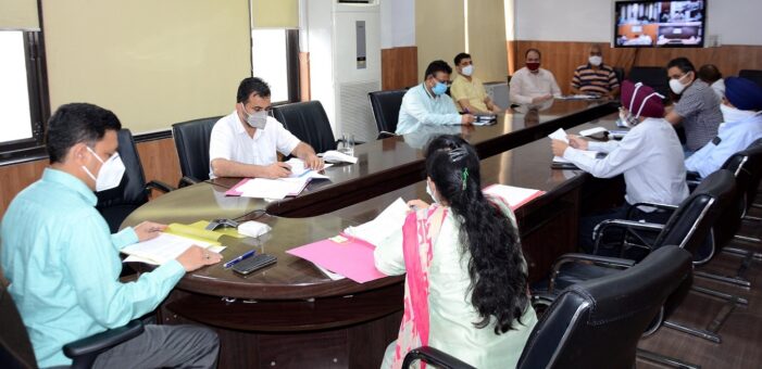 Div Com reviews progress on construction of border bunkers