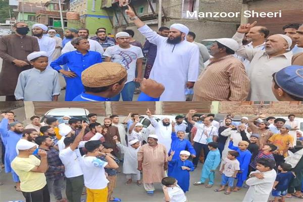 Islamic scholars, locals stage protest against ‘blasphemous’ remarks in Baramulla