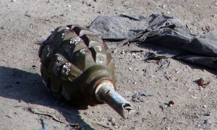 Saraf Kadal Grenade Blast: Policeman, Civilian Injured, Hospitalized Saraf Kadal Grenade Blast: Policeman, Civilian Injured, Hospitalized
