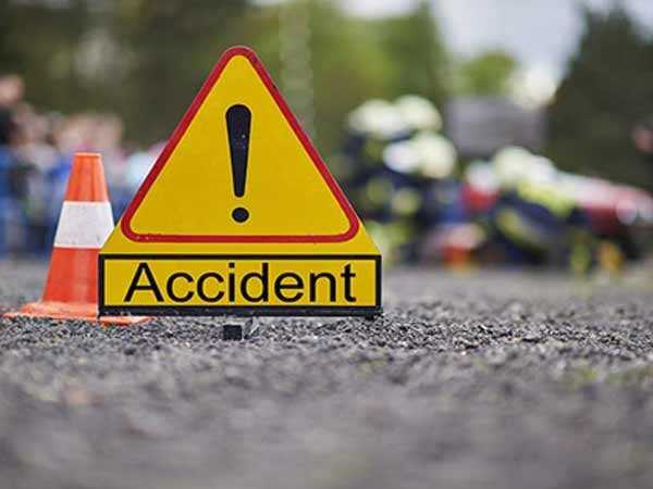 3 CRPF troops among 4 injured in Qazigund road mishap 3 CRPF troops among 4 injured in Qazigund road mishap