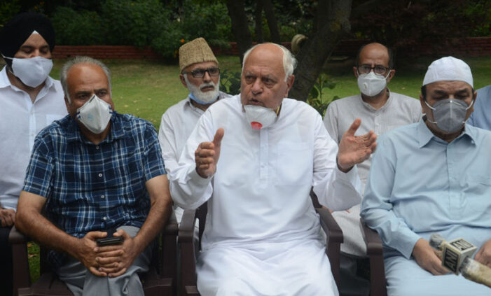Restore Article 370, release Mehbooba: Farooq Abdullah