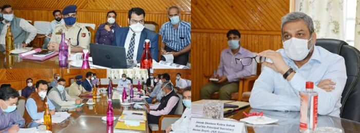 Shaleen Kabra visits Shopian; reviews ongoing development works, implementation of schemes