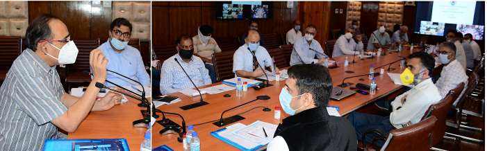 Rohit Kansal reviews implementation of CSSs in Kashmir Division