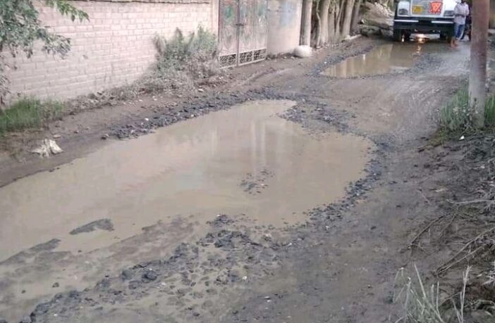 R&B’s selective approach: Roads across Kashmir in shambles, People seek LG’s intervention