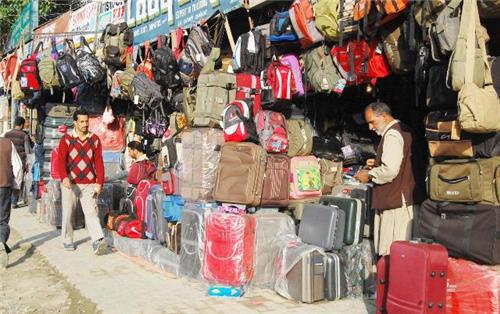 Let markets open 7 days a week: Retailers Association of India writes to DC Srinagar Let markets open 7 days a week: Retailers Association of India writes to DC Srinagar