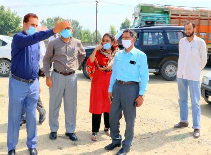 VC, SDA visits proposed Satellite Colony at Rakh-i-Gundakshah