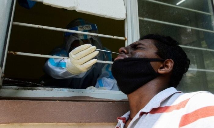 India’s COVID-19 tally nears 64 lakh with 81,484 new infections India’s COVID-19 tally nears 64 lakh with 81,484 new infections