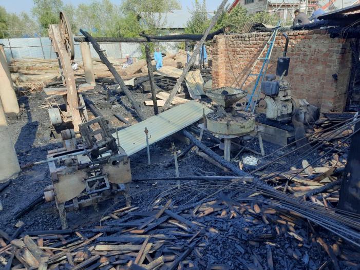 2 factory units gutted in fire mishap in north Kashmir’s Sopore