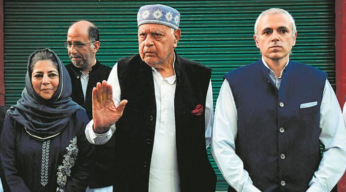 Kashmir parties work to give alliance formal shape, Farooq could be head