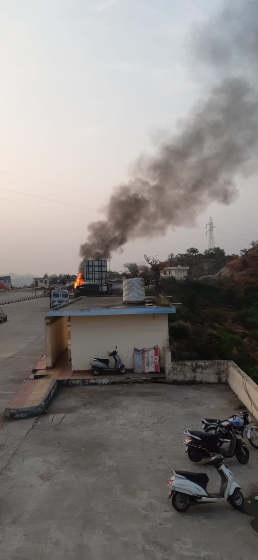4 unidentified militants killed, 2 cops injured in Nagrota gunfight 4 unidentified militants killed, 2 cops injured in Nagrota gunfight
