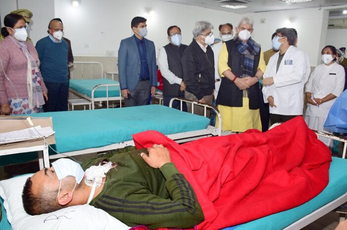 Lt Governor visits injured jawans in GMC, lauds their exemplary courage and bravery