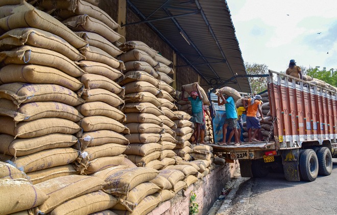 How India’s grain policies have stoked FCI’s debt binge
