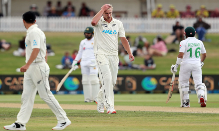 Pakistan out for 239 after Faheem, Rizwan frustrate New Zealand attack