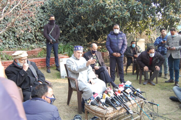 Admin using police to force winning candidates of Gupkar Alliance join Apni Party, alleges Omar Abdullah