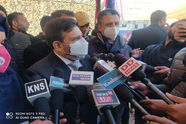 Elections, Kashmir problem two separate poles: Altaf Bukhari