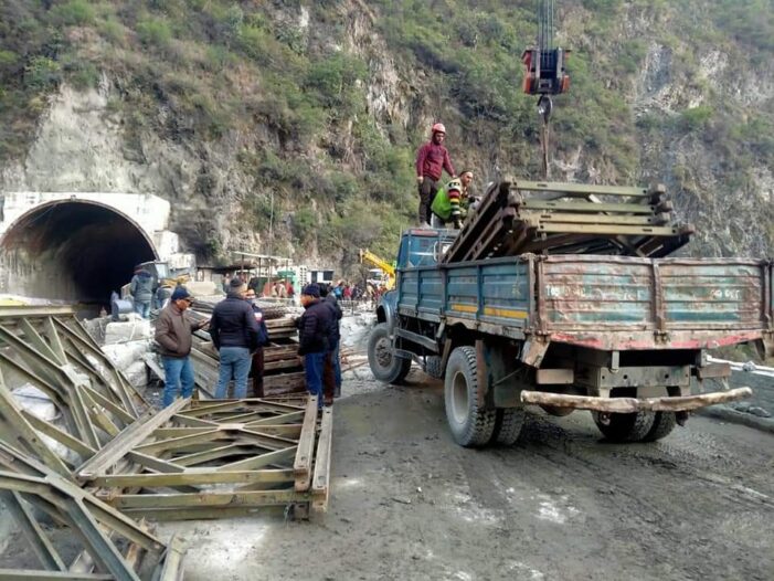 Traffic restored on Jammu-Srinagar NH as BRO completes work on Bailey bridge Traffic restored on Jammu-Srinagar NH as BRO completes work on Bailey bridge