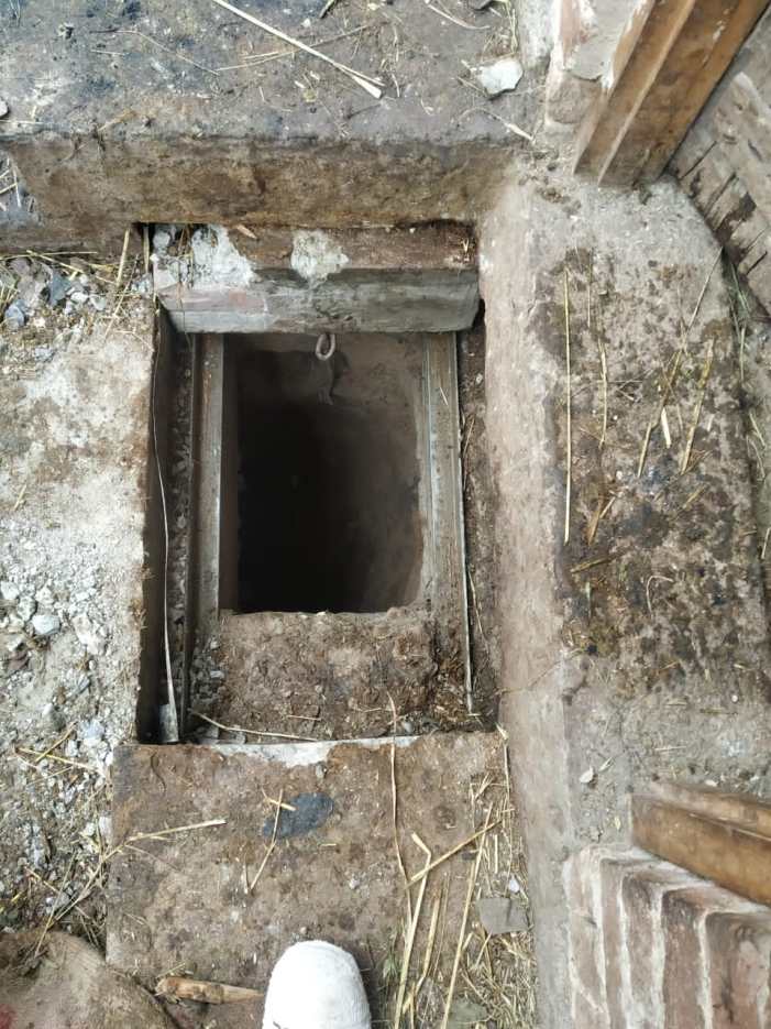 Lashkar associate held, hideout busted in Pampore village, police say Lashkar associate held, hideout busted in Pampore village, police say