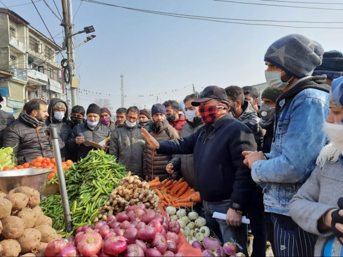 SMC conducts market checking in Srinagar SMC conducts market checking in Srinagar