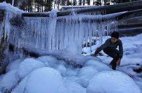 Cold wave conditions persist in Kashmir Cold wave conditions persist in Kashmir