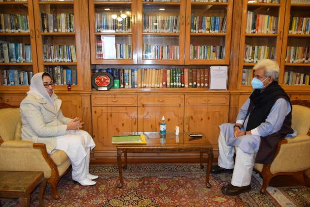 Dr. Darakhshan Andrabi calls on Lt Governor Dr. Darakhshan Andrabi calls on Lt Governor