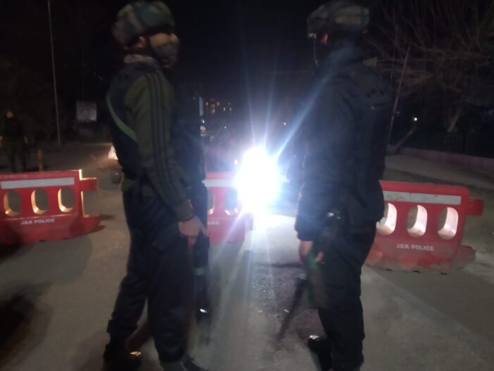 Man injured after unknown gunmen fired upon him in Srinagar Man injured after unknown gunmen fired upon him in Srinagar