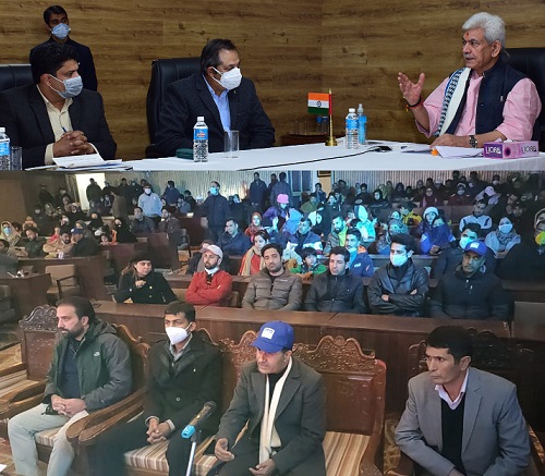 Lt Governor attends closing ceremony of Pahalgam Winter Carnival through virtual mode Lt Governor attends closing ceremony of Pahalgam Winter Carnival through virtual mode