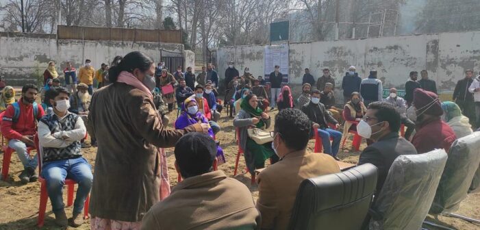 DC holds public meetings at Harwan, Panzinara DC holds public meetings at Harwan, Panzinara