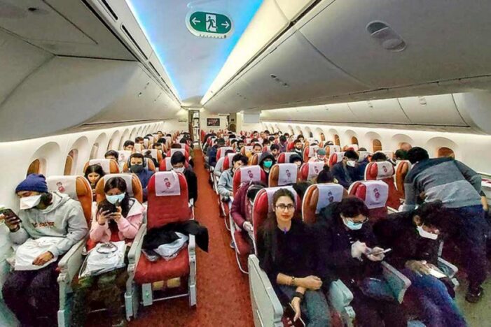 Airport Authorities Likely To Impose Spot Fines On Passengers Not Wearing Masks ‘Properly’