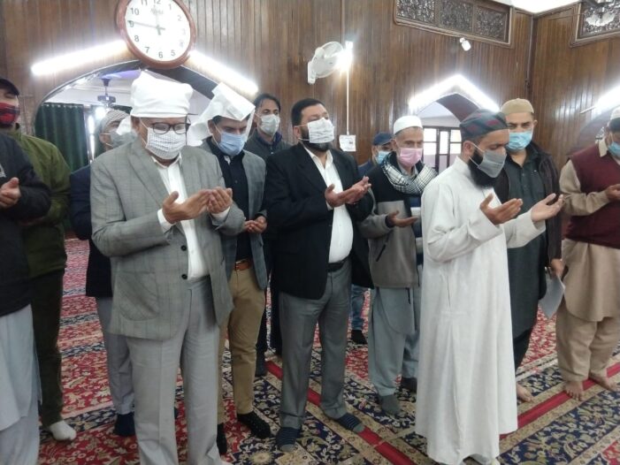 Advisor Farooq Khan reviews arrangements for Holy Ramzan Advisor Farooq Khan reviews arrangements for Holy Ramzan