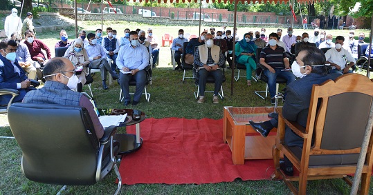 Advisor Baseer Khan visits Sopore; reviews COVID-19 mitigation measures with all stakeholders Advisor Baseer Khan visits Sopore; reviews COVID-19 mitigation measures with all stakeholders