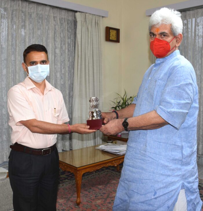 Raj Bhavan bids farewell to its Special Secretary Raj Bhavan bids farewell to its Special Secretary