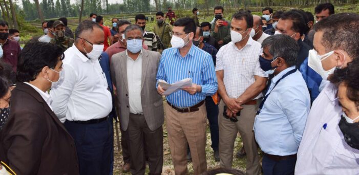 Div Com visits DRDO 500- bedded Covid hospital site at B’gam Div Com visits DRDO 500- bedded Covid hospital site at B’gam