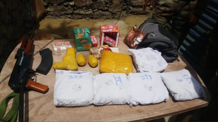 Infiltration bid foiled along LoC in J&K’s Tangdhar, arms ammunition with drugs worth Rs 30 crore seized Infiltration bid foiled along LoC in J&K’s Tangdhar, arms ammunition with drugs worth Rs 30 crore seized