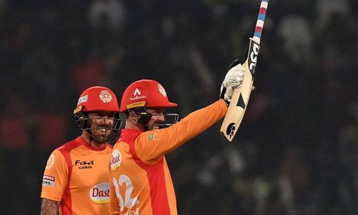PSL 6 finally resumes with United, Qalandars set to do battle in searing Abu Dhabi heat