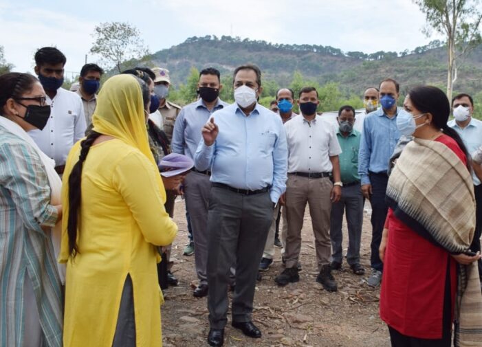 Advisor Baseer Khan visits Udhampur, reviews COVID control measures, Inspects RDD works and progress on works of Panchayat Ghars Advisor Baseer Khan visits Udhampur, reviews COVID control measures, Inspects RDD works and progress on works of Panchayat Ghars