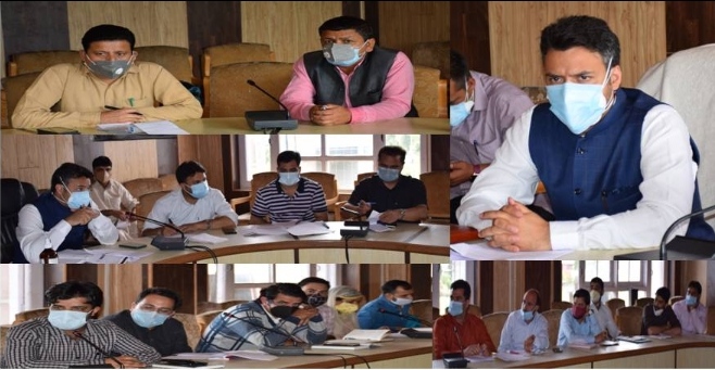 DC Kulgam reviews implementation of ‘UMEED’ scheme