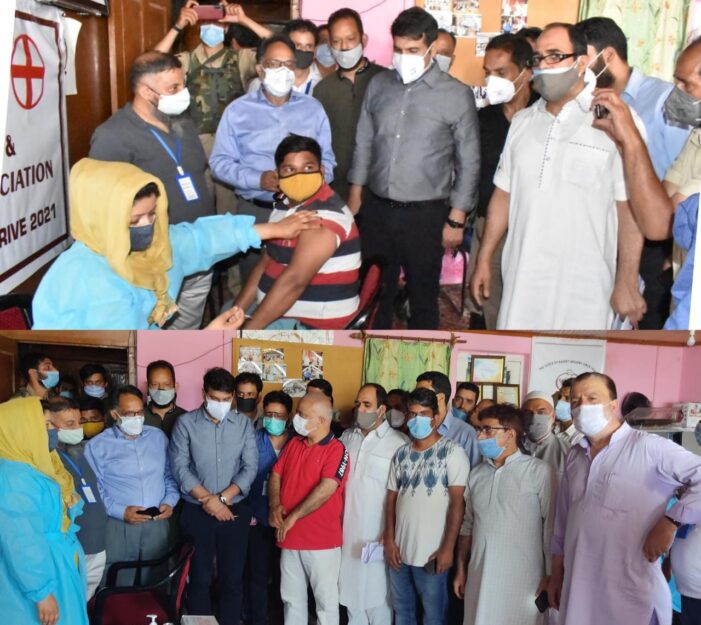DC Srinagar inspects City markets; takes stock of enforcement measures for CAB