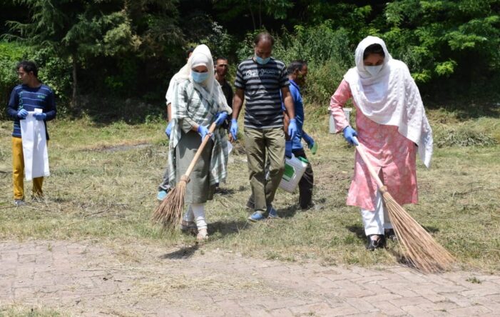 Tourism Deptt Kashmir organises cleanliness drive at Nigeen’s Cherry Park Tourism Deptt Kashmir organises cleanliness drive at Nigeen’s Cherry Park