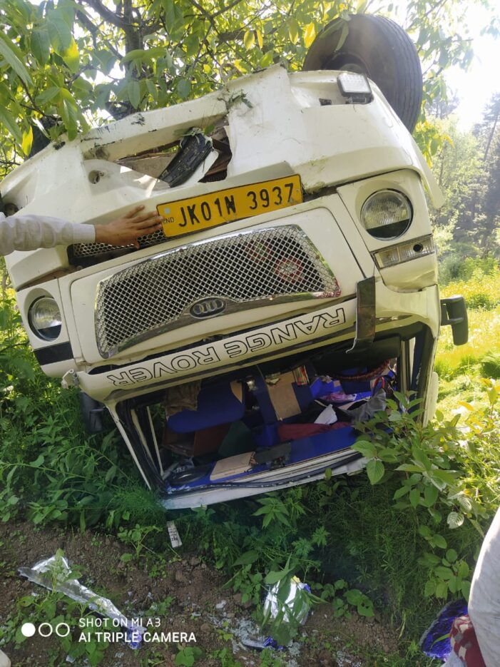 5 injured in Mughal Road accident 5 injured in Mughal Road accident