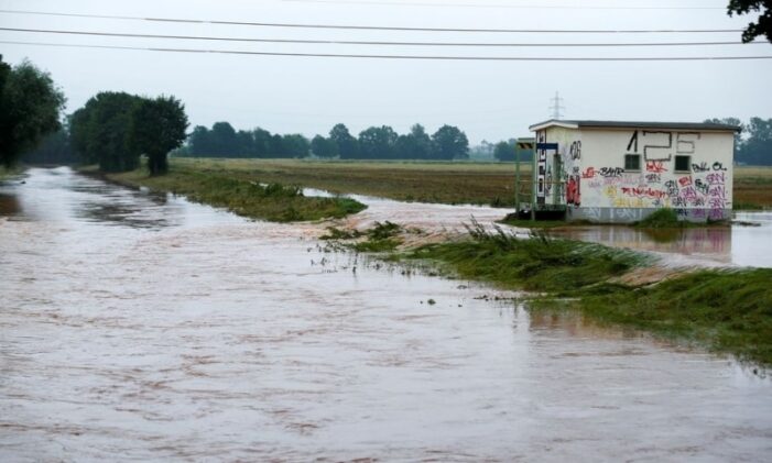 Further flooding feared in western Germany with death toll above 80